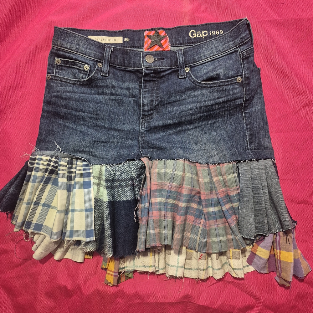 GAP Women's Denim Skirt with Multicolor Plaid Pleats